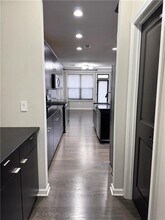 920 Grove Valley Dr in Cumming, GA - Foto de edificio - Building Photo