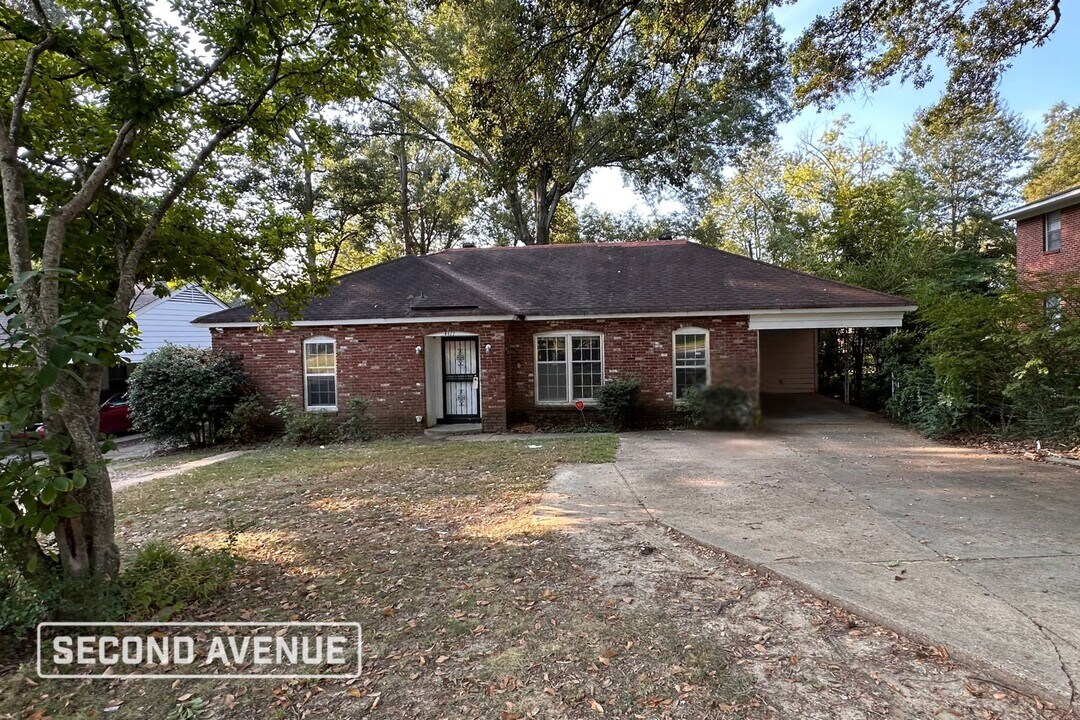 4477 Yale Rd in Memphis, TN - Building Photo
