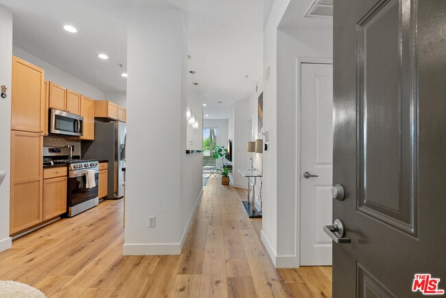 6400 Crescent Prk E in Los Angeles, CA - Foto de edificio - Building Photo