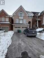 4568 Centretown Way in Mississauga, ON - Building Photo