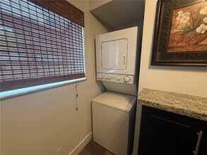 300 Gardens Dr in Pompano Beach, FL - Building Photo - Building Photo