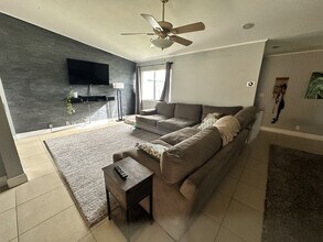 963 NW 89th Ave, Unit 51 in Plantation, FL - Foto de edificio - Building Photo