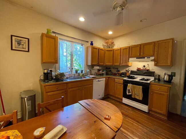 789 Somerville Ave, Unit 1 in Somerville, MA - Building Photo - Building Photo