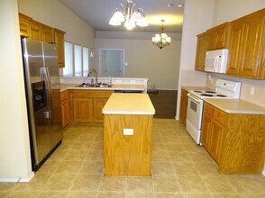 610 N Wayne Ave in Lubbock, TX - Building Photo - Building Photo