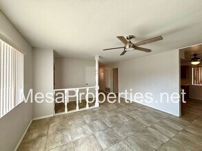 18390 Mead Ln in Victorville, CA - Building Photo - Building Photo