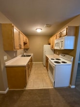 2030 J St in Lincoln, NE - Foto de edificio - Building Photo