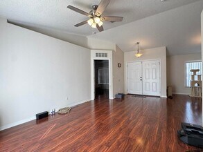 252 Fountain Lake Blvd in Daytona Beach, FL - Building Photo - Building Photo