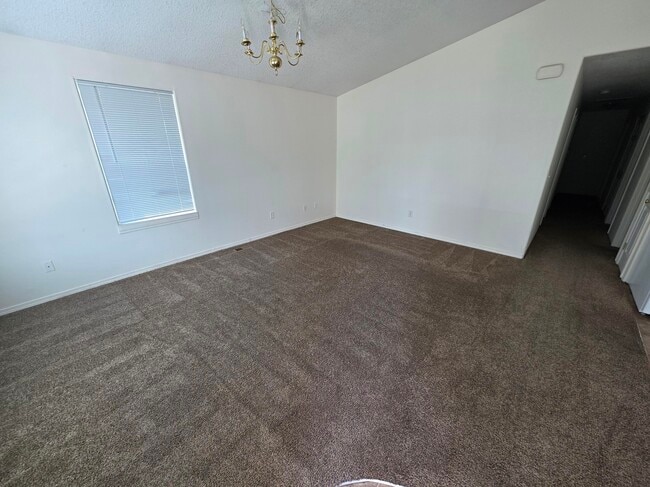 166 College St S in Monmouth, OR - Building Photo - Building Photo