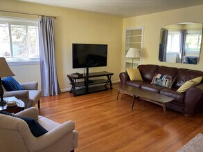 1003 S 3rd St in Hamilton, MT - Foto de edificio - Building Photo