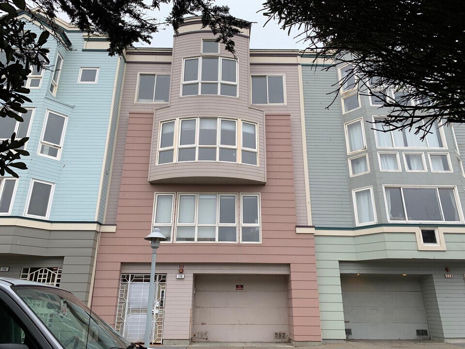 770 Great Hwy in San Francisco, CA - Building Photo
