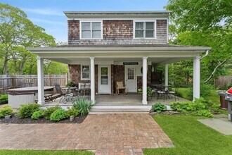 21 Summit Blvd in Westhampton, NY - Building Photo - Building Photo