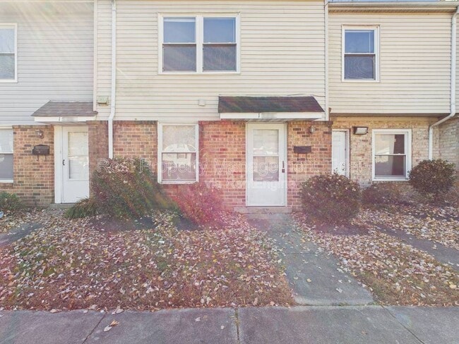 property at 1528 Darren Cir