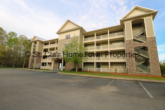 property at 475 River Forest Ln