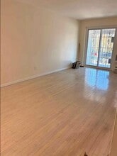 51-22 111th St in Queens, NY - Foto de edificio - Building Photo