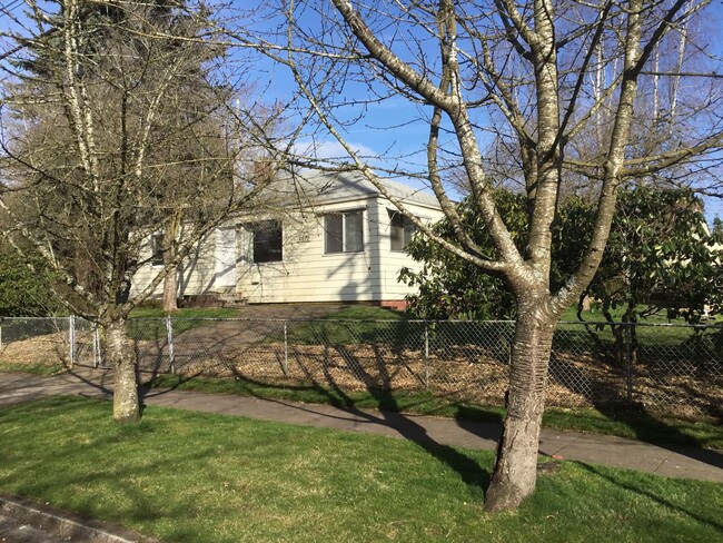 property at 4670 N Concord Ave