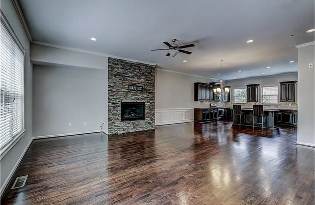913 Dumaine Trce in Sandy Springs, GA - Building Photo - Building Photo