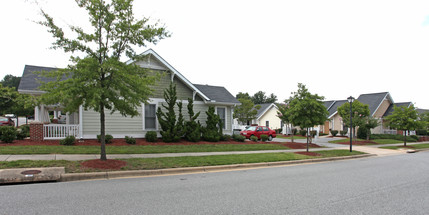 The Villas at Willow Oaks in Greensboro, NC - Building Photo - Building Photo