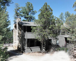 103 Timber Wolf, Unit Timberwolf Apartments