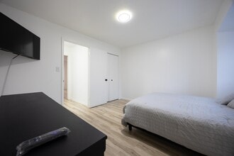 27701 Mills Ave in Euclid, OH - Building Photo - Building Photo