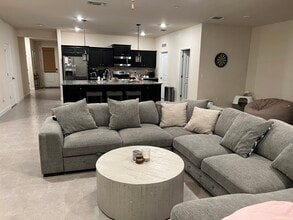 432 Noble Dr in Merced, CA - Foto de edificio - Building Photo