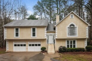 2624 Loring Rd NW in Kennesaw, GA - Building Photo