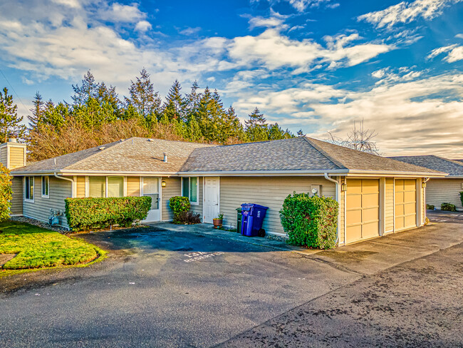 Village at The Pointe Apartments in Tacoma, WA - Building Photo - Building Photo