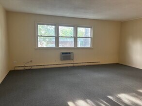 986 Whalley Ave in New Haven, CT - Building Photo - Building Photo