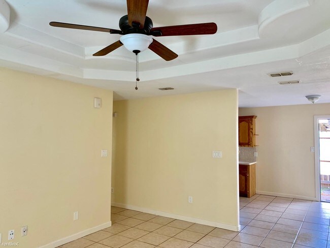 800 W Bronze Dr-Unit -Apt 2 in Pharr, TX - Building Photo - Building Photo
