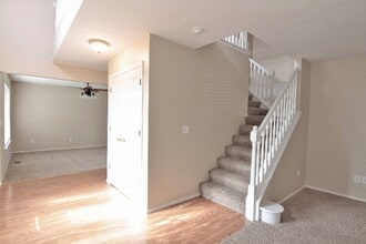 95 Counsel Ct in O'Fallon, MO - Foto de edificio - Building Photo