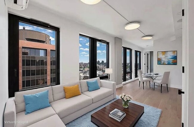 60 W 125th St