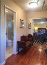 238 S Park Victoria Dr in Milpitas, CA - Foto de edificio - Building Photo