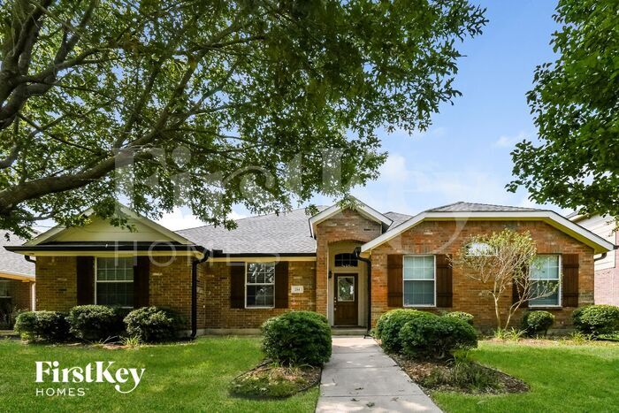 214 Garden Valley Ln in Red Oak, TX - Building Photo