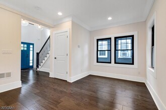 651 Grove St in Montclair, NJ - Building Photo - Building Photo