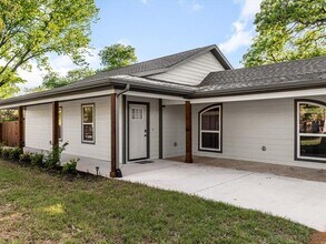 2705 Haley Ave in Haltom City, TX - Building Photo - Building Photo