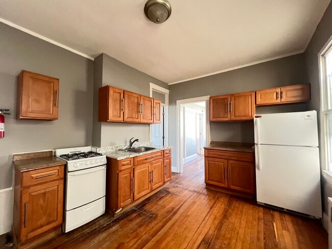 181 Lexington Ave, Unit 2F