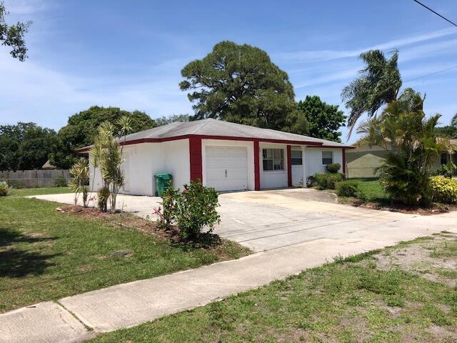 3206 Juanita Ave in Fort Pierce, FL - Building Photo