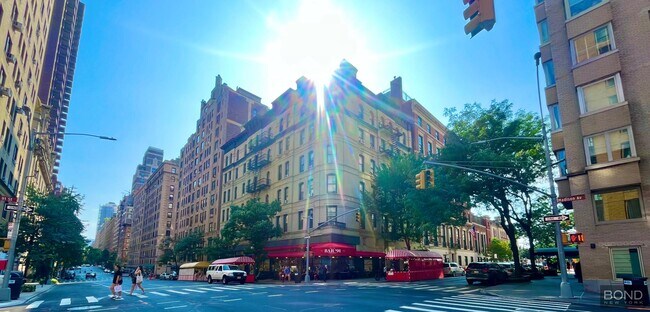 property at 26 E 91st St