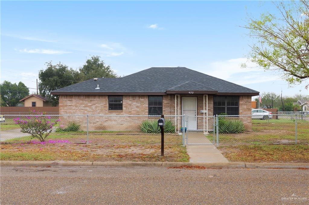 422 S 14th Ave in Edinburg, TX - Building Photo