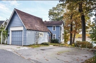 84 Lakeside Dr in Shrewsbury, MA - Building Photo - Building Photo