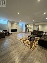 232 Duncan Rd in Richmond Hill, ON - Building Photo - Building Photo