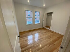 141 Prospect St, Unit 2 in Cambridge, MA - Foto de edificio - Building Photo