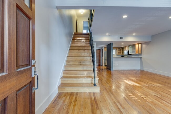 1038 9th Ave N in Nashville, TN - Building Photo - Building Photo