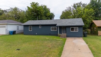 1040 Sycamore Dr in Midwest City, OK - Building Photo - Building Photo