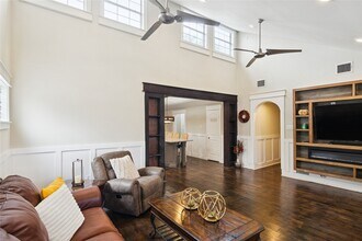 1910 East Ave in Katy, TX - Building Photo - Building Photo