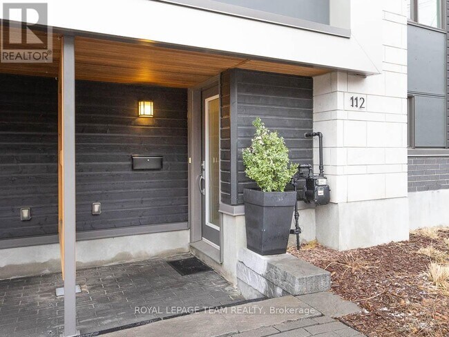 112 Greenfield Ave in Ottawa, ON - Building Photo - Building Photo