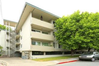 Oak Grove Apartments in Burlingame, CA - Building Photo - Building Photo