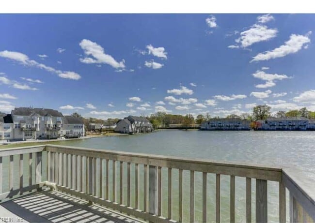 5236 Summer Crescent