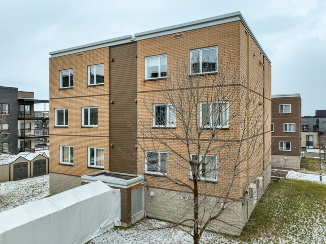 187 Françoise-Garnier Rue in Québec, QC - Building Photo - Building Photo