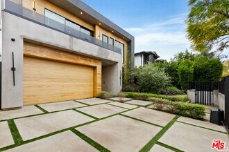 738 N Harper Ave in Los Angeles, CA - Building Photo - Building Photo