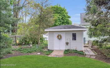 400 Lake Ave in Ocean Township, NJ - Building Photo - Building Photo
